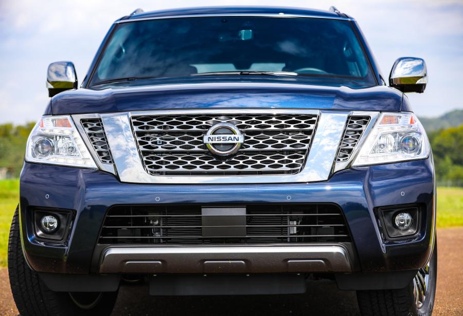  Nissan Armada Platinum Reserve 2017 года  (фото 5 из 18)